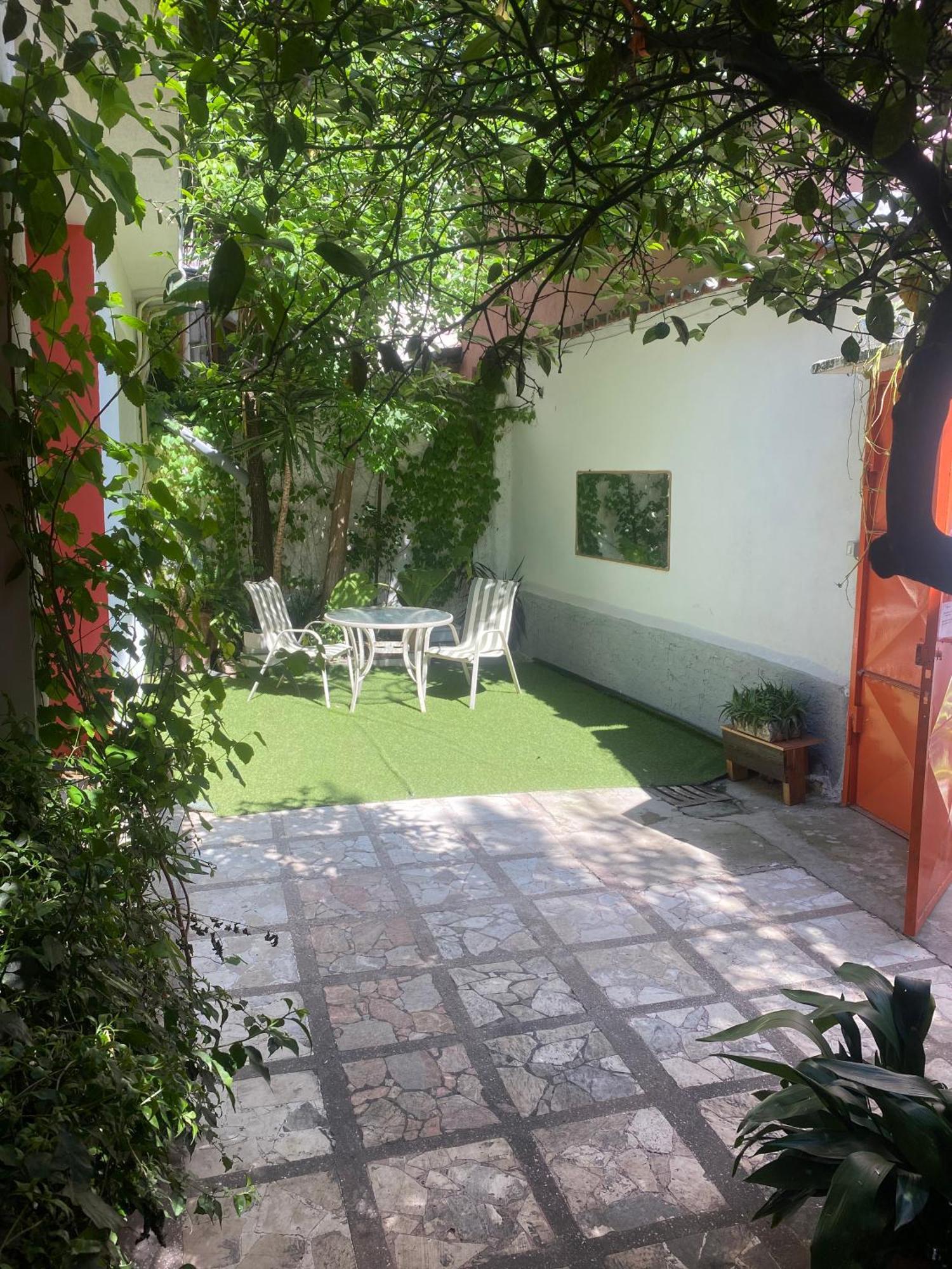 Trip'N'Hostel Chill Zone Tiran Dış mekan fotoğraf