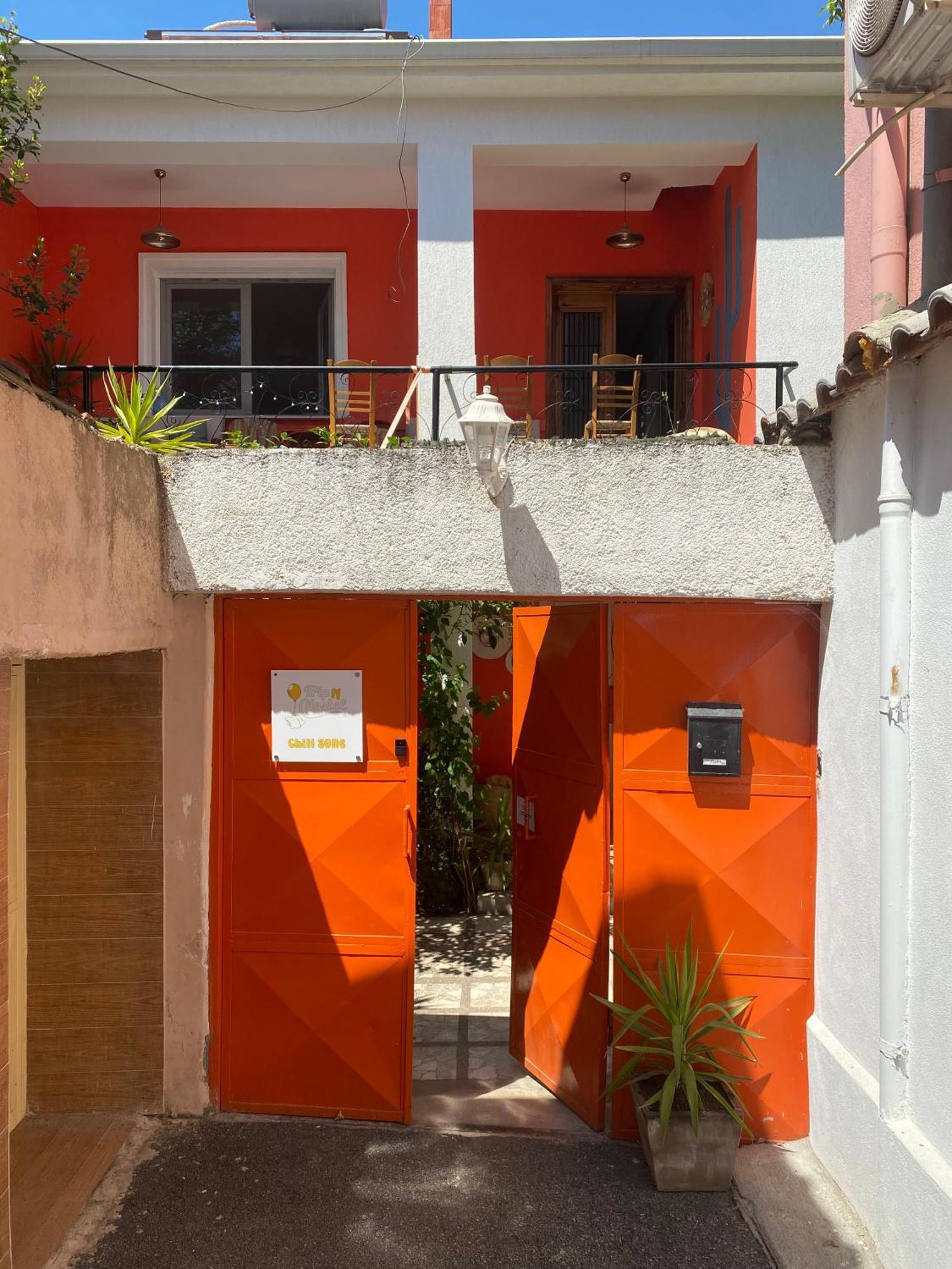 Trip'N'Hostel Chill Zone Tiran Dış mekan fotoğraf